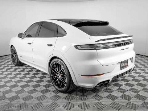 2025 Porsche Cayenne GTS Coupe