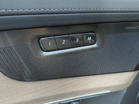 2025 Volvo XC90 B6 Plus Bright Theme 7P