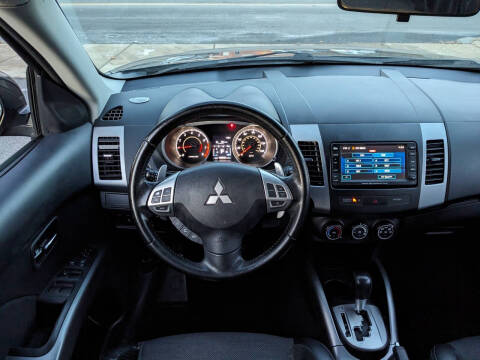 2012 Mitsubishi Outlander SE