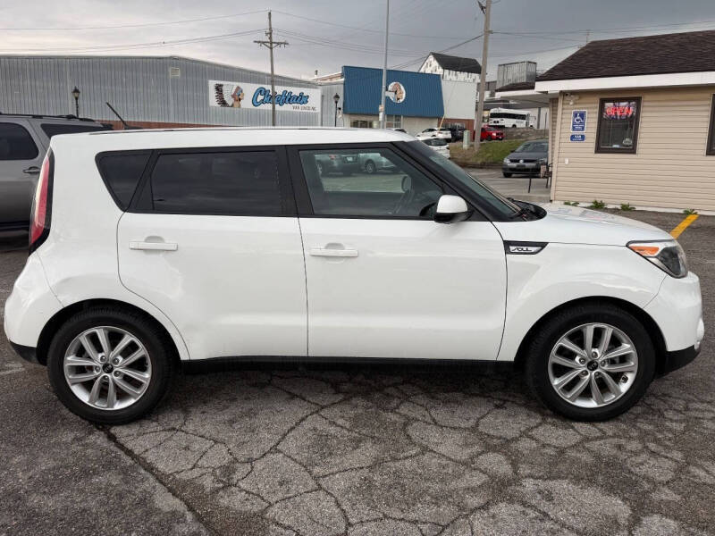 2017 Kia Soul +