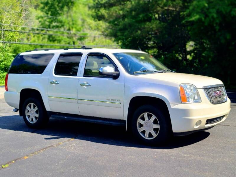 2011 GMC Yukon XL for sale at Flying Wheels in Danville NH