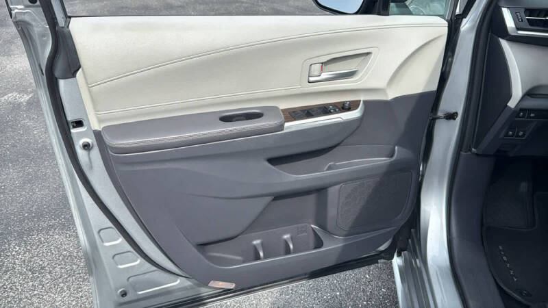 2022 Toyota Sienna XLE 7-Passenger