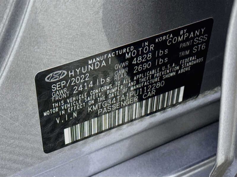 2023 Genesis G70