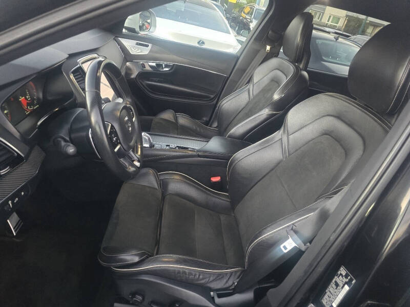 2016 Volvo XC90 T8 eAWD R-Design
