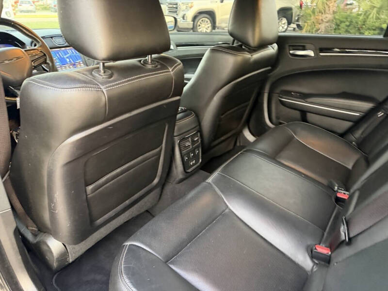 2022 Chrysler 300 S V6