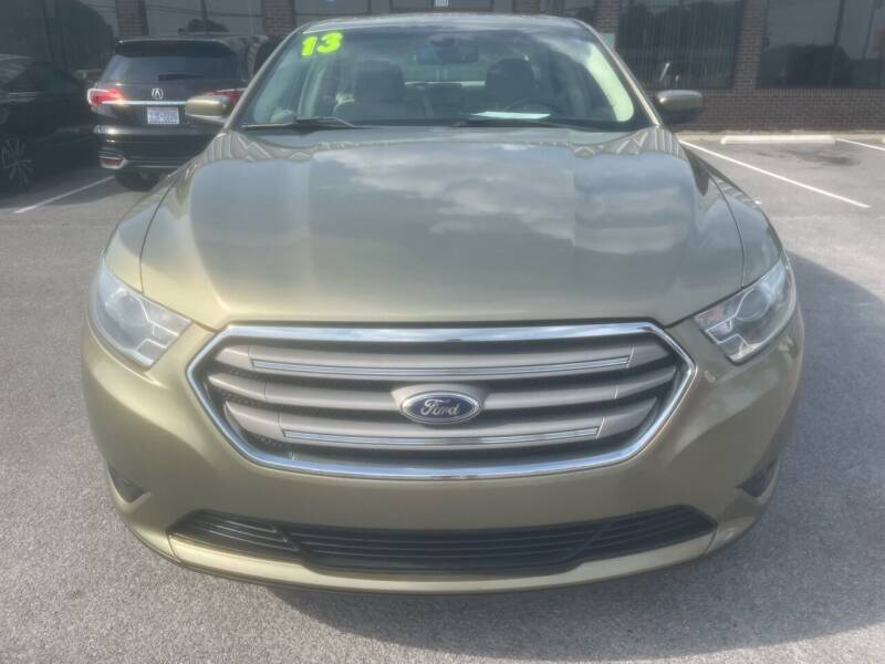 2013 Ford Taurus for sale at DRIVEhereNOW.com in Greenville NC