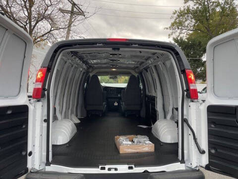 2025 Chevrolet Express 2500