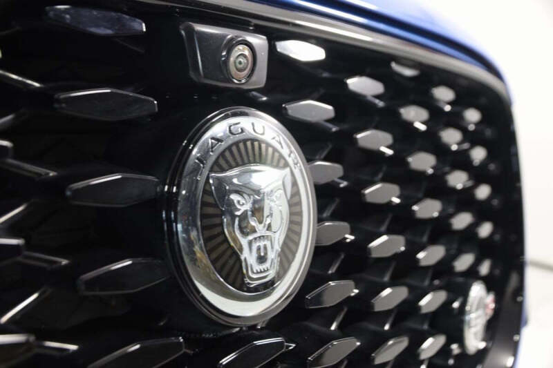 2024 Jaguar F-PACE SVR