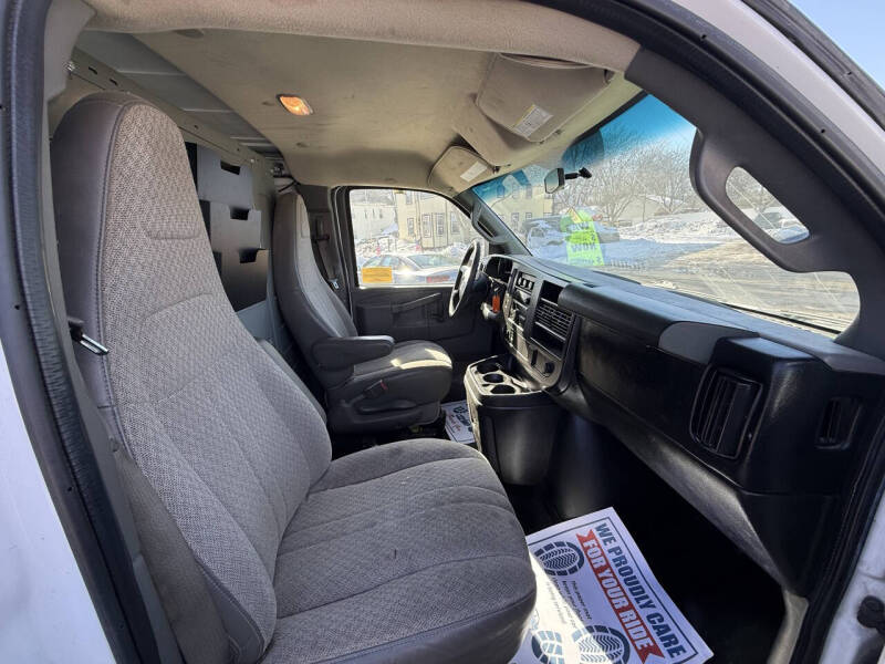 2016 GMC Savana 2500