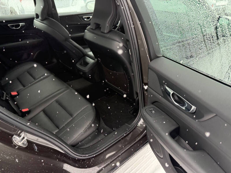 2025 Volvo S60 B5 Core