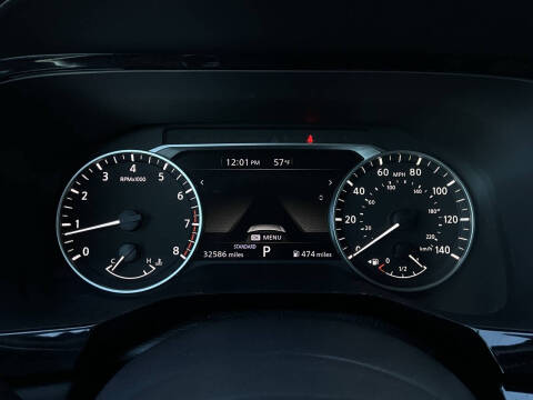 2025 Nissan Pathfinder SV