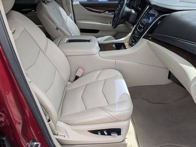2018 Cadillac Escalade Luxury