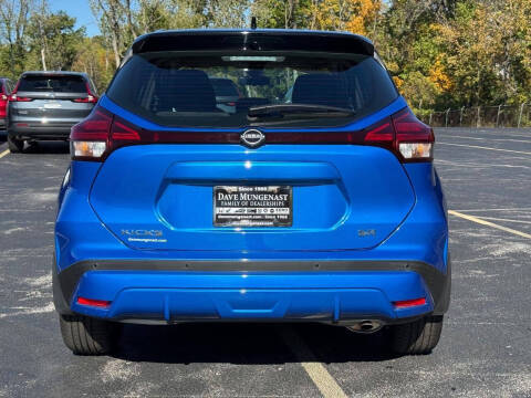 2023 Nissan Kicks SR