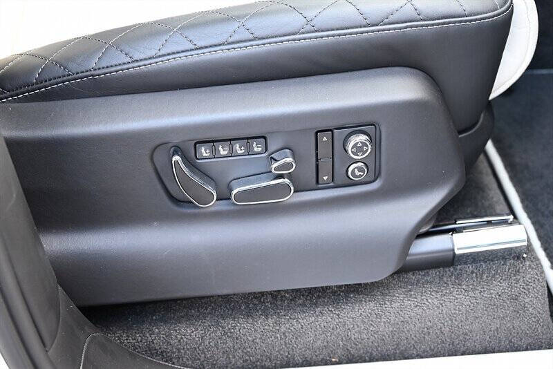 2019 Bentley Bentayga 6