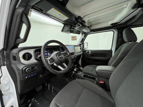 2024 Jeep Wrangler Sahara 4xe