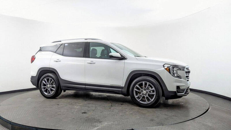 2023 GMC Terrain SLT