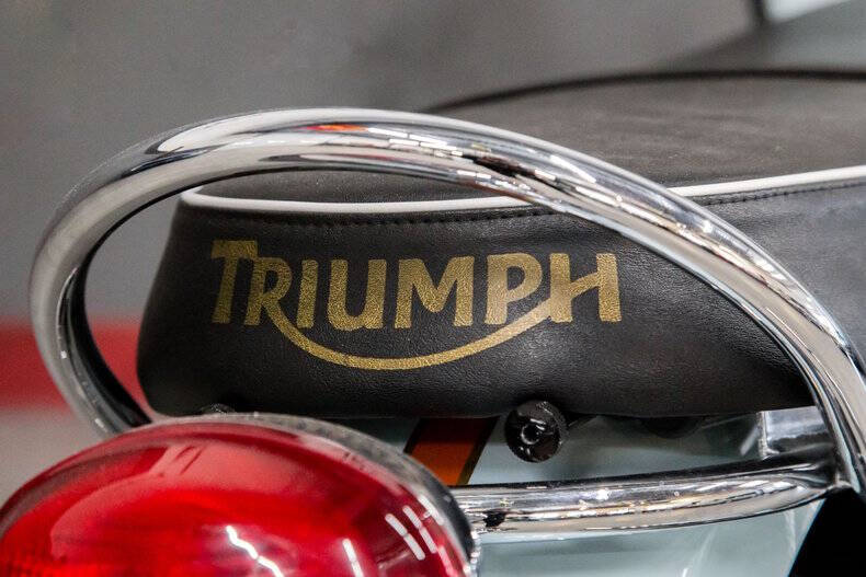 2000 Triumph Bonneville