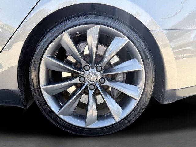 2015 Tesla Model S 70D