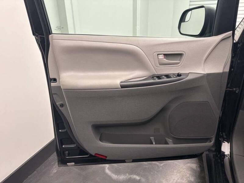 2020 Toyota Sienna L 7-Passenger