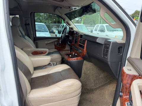 2020 GMC Savana 2500