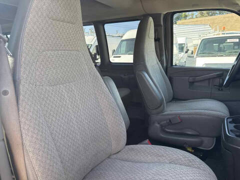 2017 Chevrolet Express LT 3500