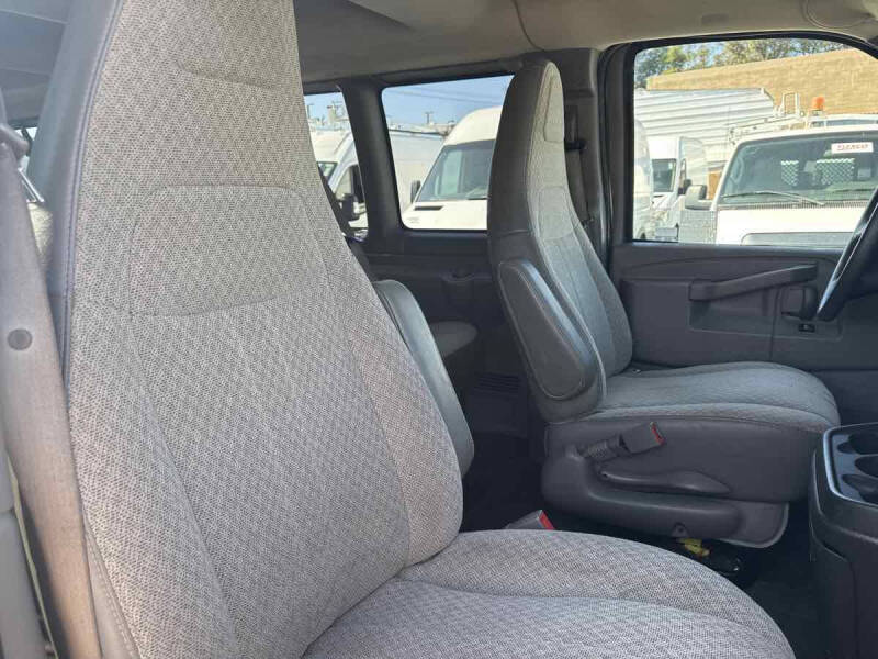 2017 Chevrolet Express LT 3500