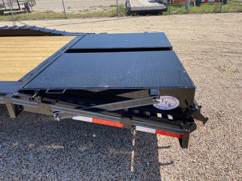 2026 BELLWETHER 8X28