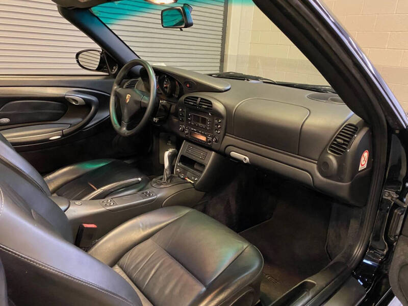 2004 Porsche 911 Carrera 4S