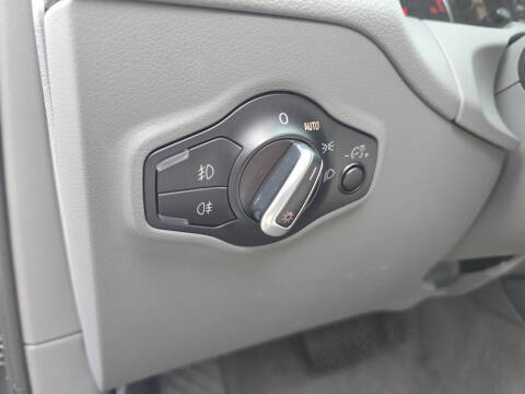 2012 Audi Q5 3.2 quattro Premium Plus