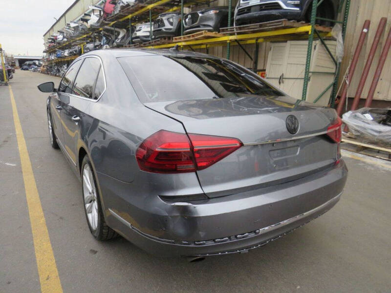 2017 Volkswagen Passat 1.8T SEL Premium