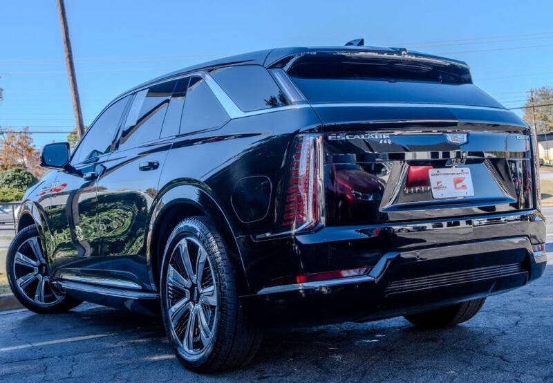 2025 Cadillac Escalade IQ Luxury 2