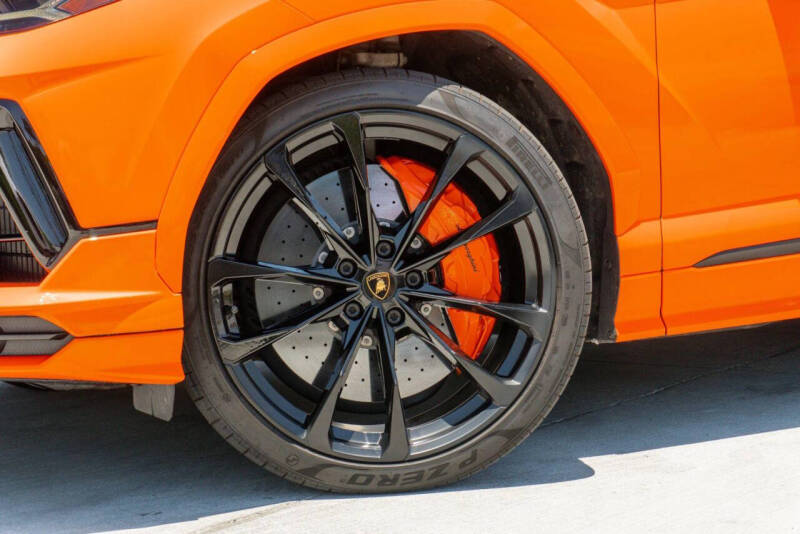 2023 Lamborghini Urus S