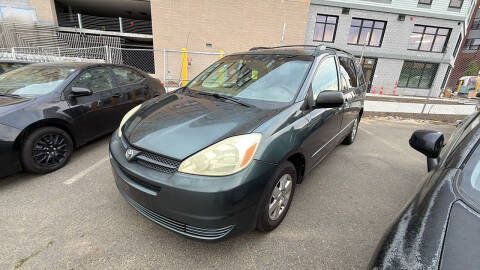 2005 Toyota Sienna LE 8 Passenger
