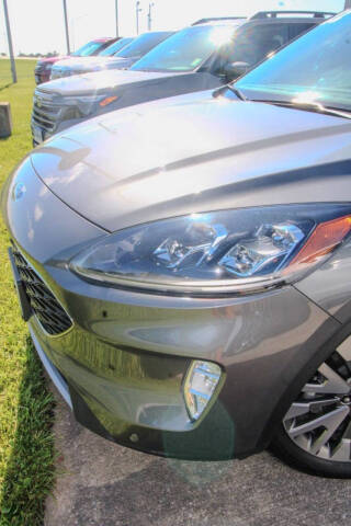 2022 Ford Escape Titanium