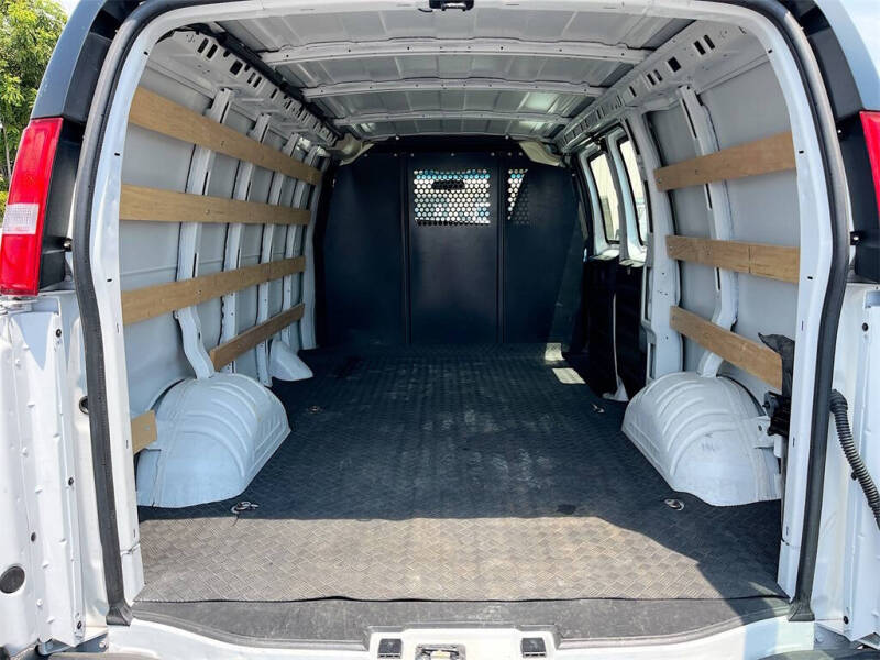 2024 Chevrolet Express 2500