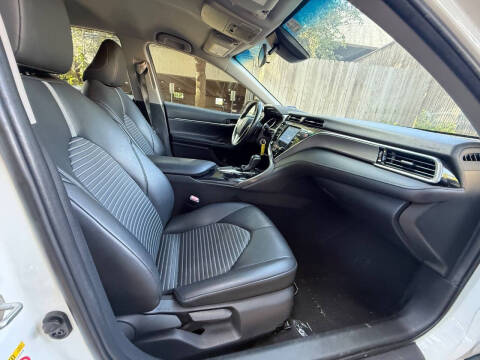 2018 Toyota Camry SE