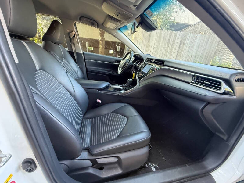 2018 Toyota Camry SE
