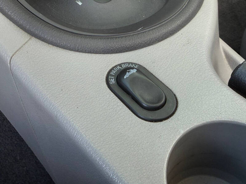 2003 Ford Mustang Deluxe