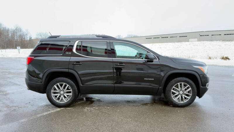 2017 GMC Acadia SLE-2