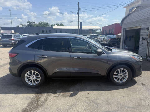 2022 Ford Escape Hybrid SE