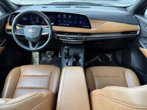 2024 Cadillac XT4 Sport