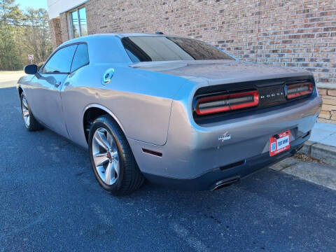 2016 Dodge Challenger SXT