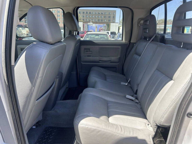 2005 Dodge Dakota SLT