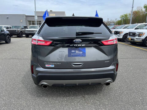 2022 Ford Edge Titanium