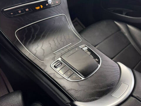 2020 Mercedes-Benz GLC GLC 300