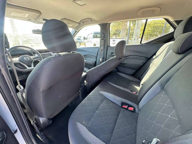 2020 Nissan Kicks SV