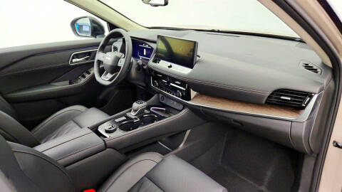 2025 Nissan Rogue Platinum