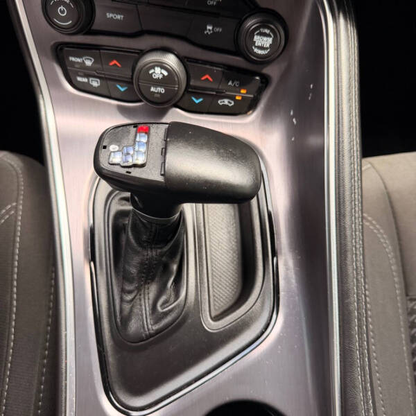 2017 Dodge Challenger SXT