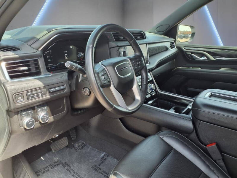 2023 GMC Yukon XL Denali