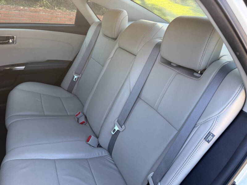 2013 Toyota Avalon XLE